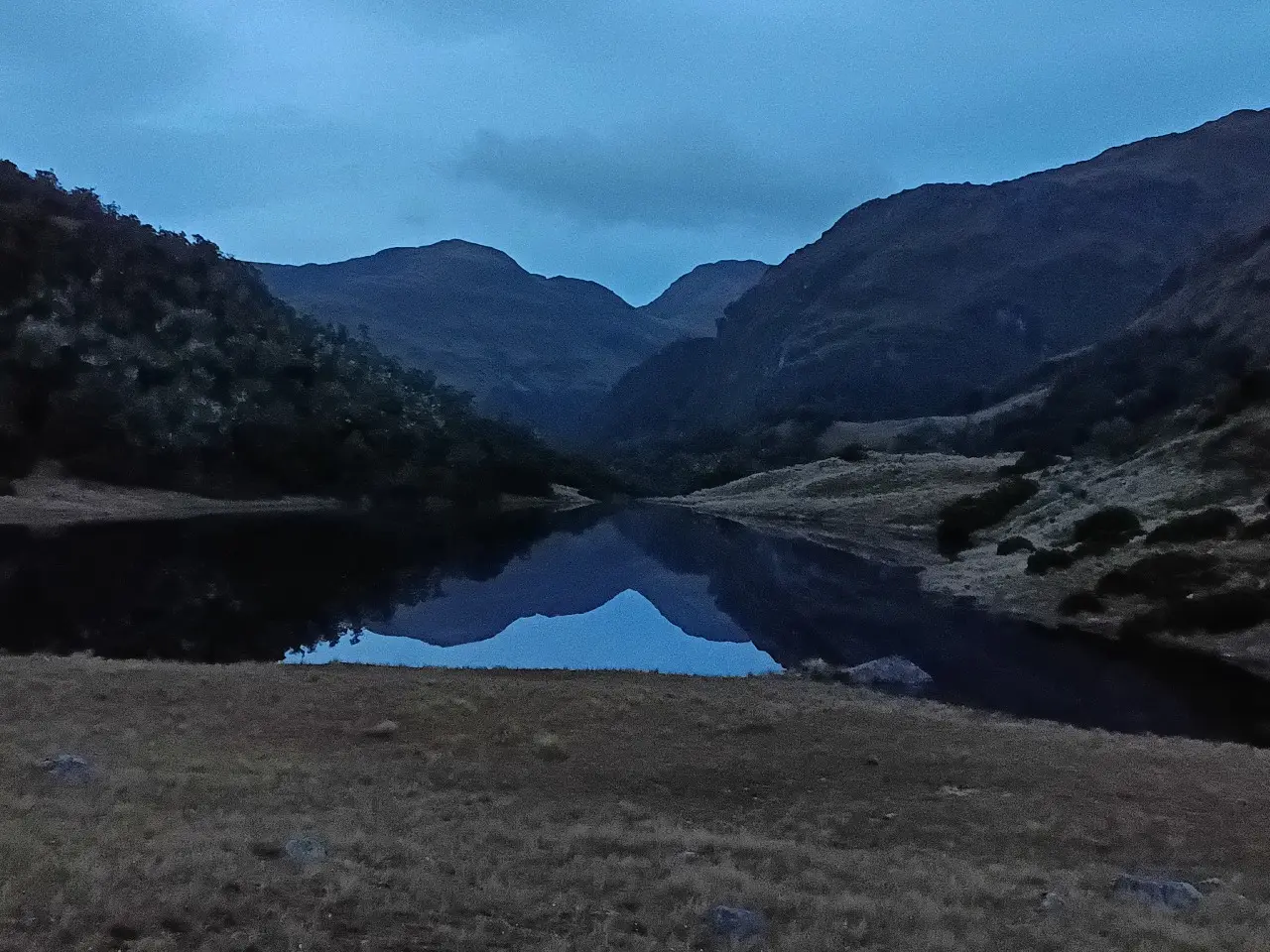Lake Roe Hut visitor photo 1