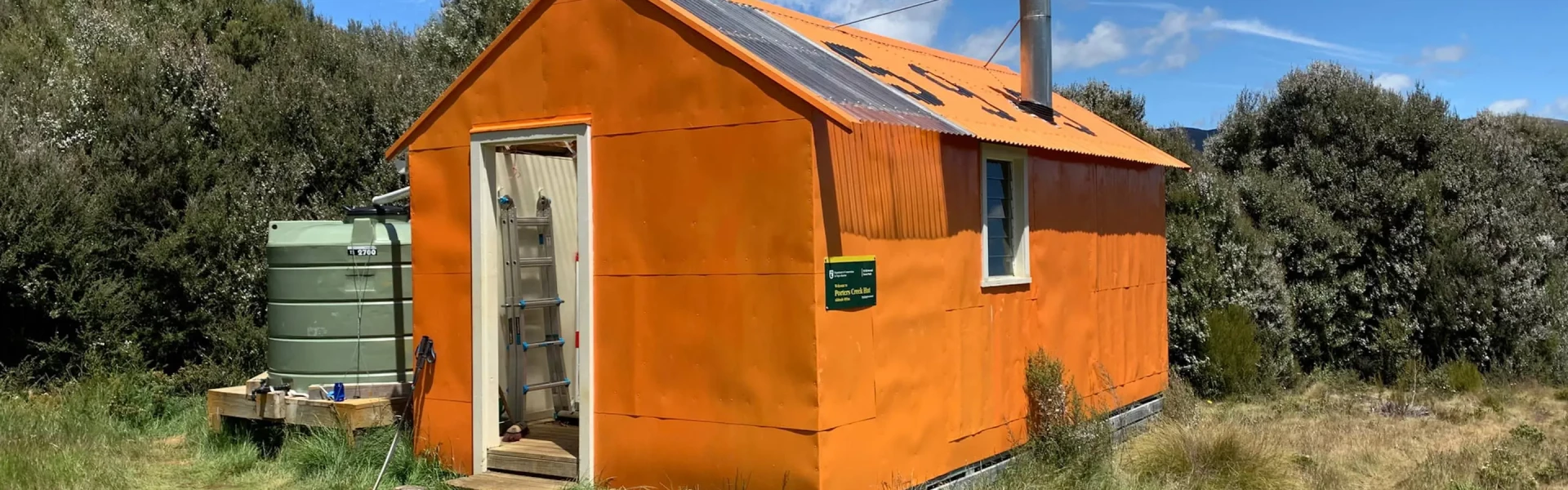 Porters Creek Hut.NSNTAS.Denis Stanton
