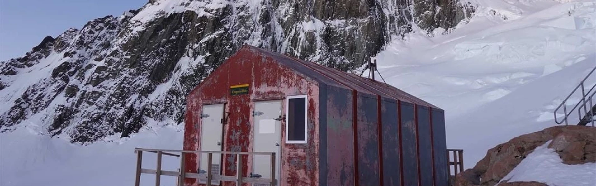empress hut hero