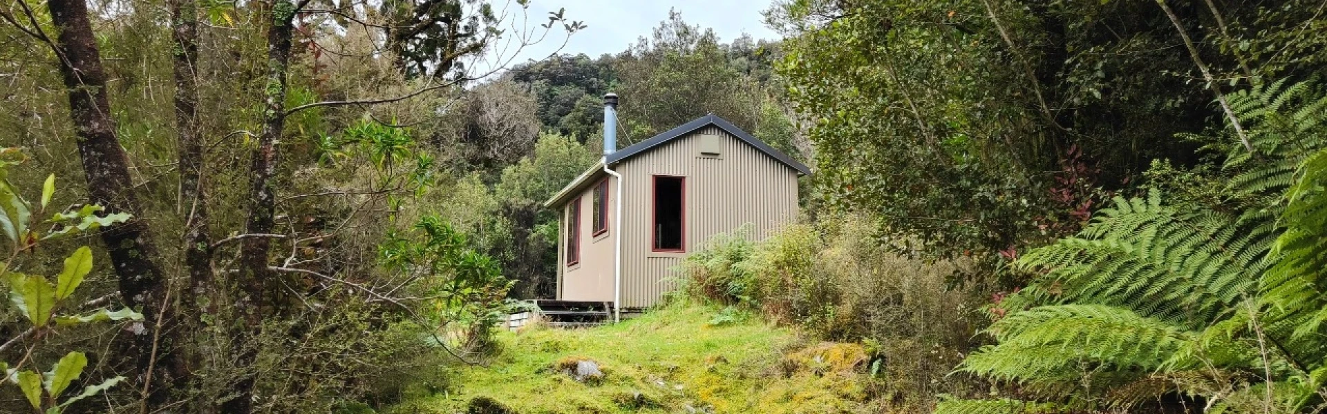 Lower Arahura Hut